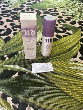 Urban Decay Chill Makeup Setting Spray — Lavender Purple Bottle